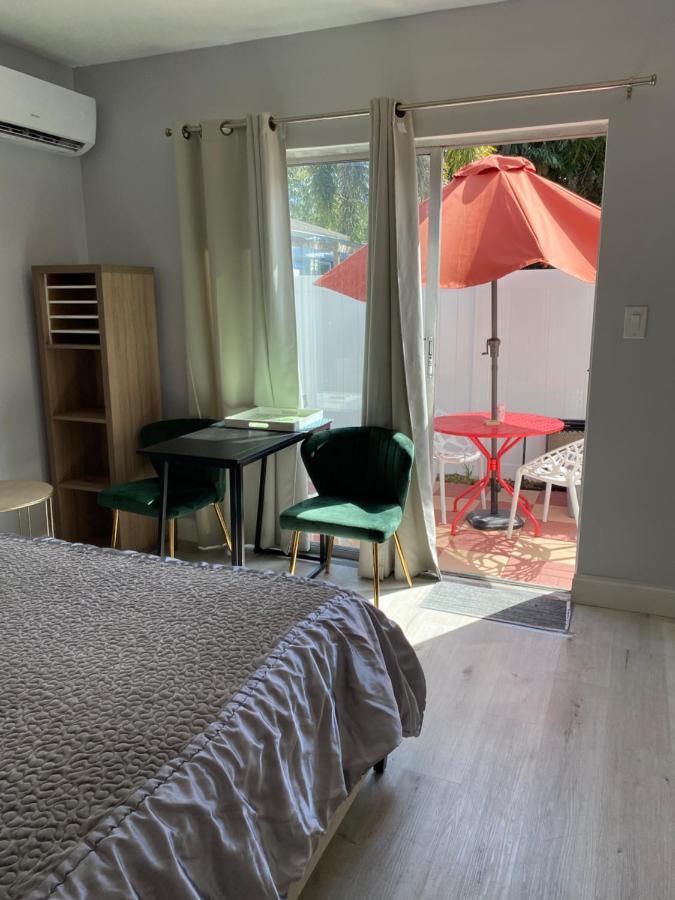 Apartament Cozy Studio near Atlantic Ave w/private patio Delray Beach Zewnętrze zdjęcie